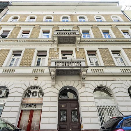 Cozy 2 Bedroom 2 Bathroom Apartment In The City Centre بودابست المظهر الخارجي الصورة