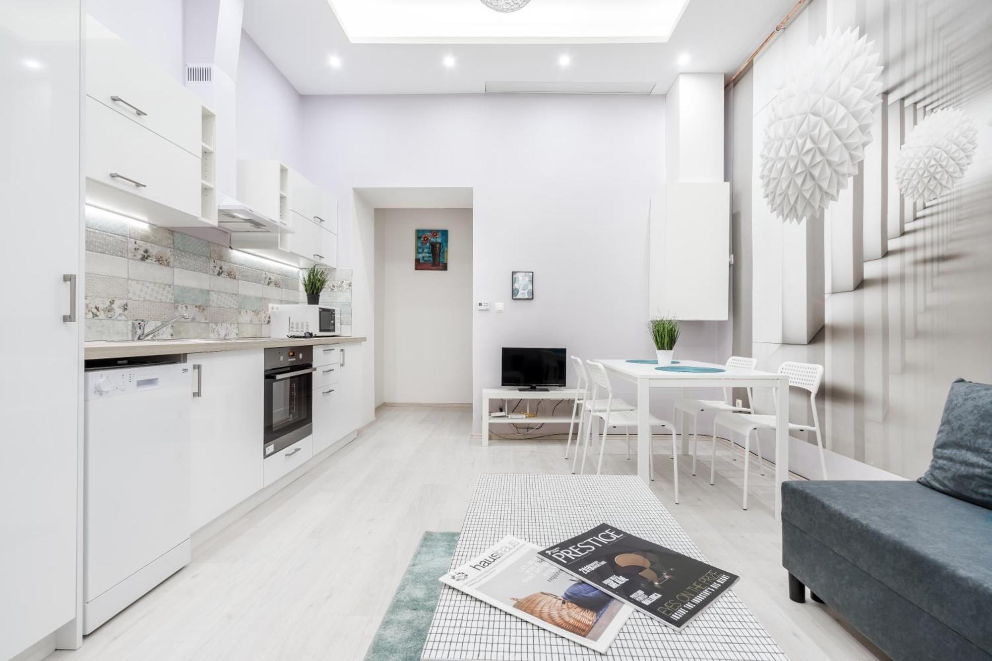 Cozy 2 Bedroom 2 Bathroom Apartment In The City Centre بودابست المظهر الخارجي الصورة